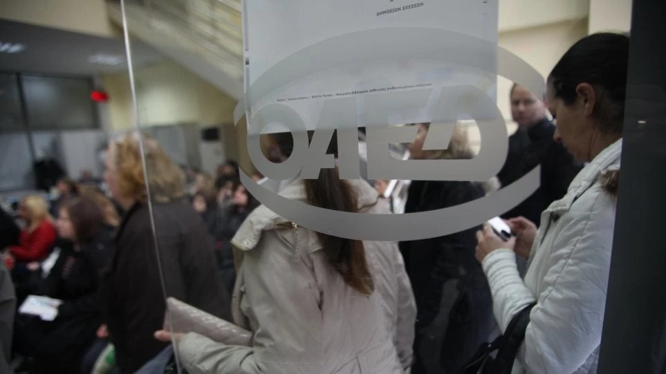 Παραμένει «πρωταθλήτρια» στην ανεργία η Ελλάδα – Σταθερά στο 19% τον Ιούλιο